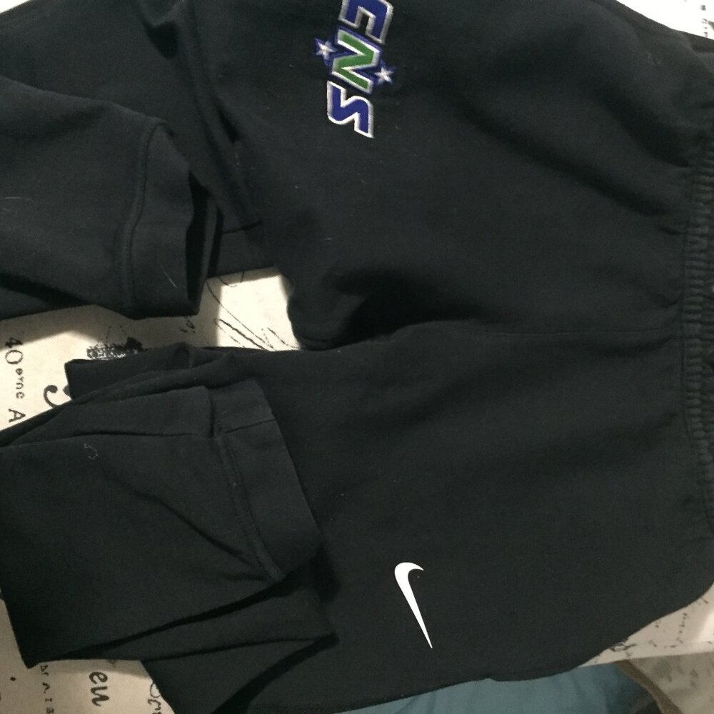 NIKE || sweatpants || WOMENS size SMALL